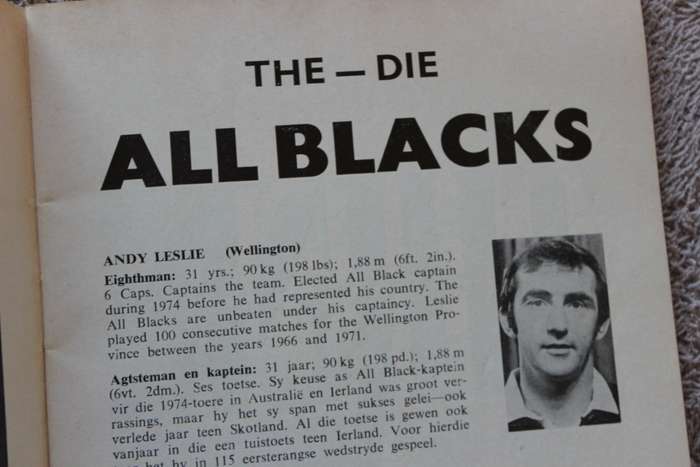S. A. RUGBY YEARBOOK / JAARBOEK  All Blacks Tour / Toer 1976