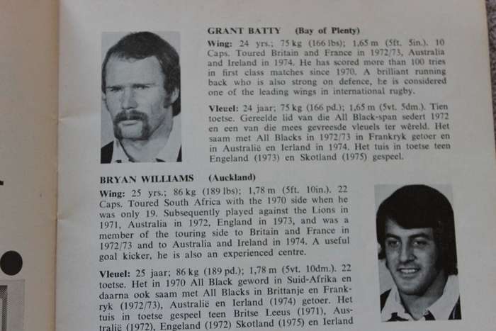 S. A. RUGBY YEARBOOK / JAARBOEK  All Blacks Tour / Toer 1976