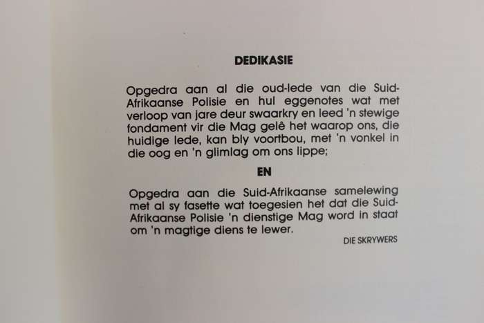 POLISIE-PRAATJIES EN PENSKETSE deur Majoor Crafford, Kaptein Dippenaar en Majoor Potgieter.    (W)