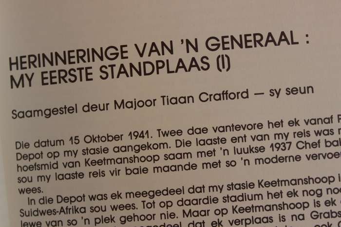POLISIE-PRAATJIES EN PENSKETSE deur Majoor Crafford, Kaptein Dippenaar en Majoor Potgieter.    (W)