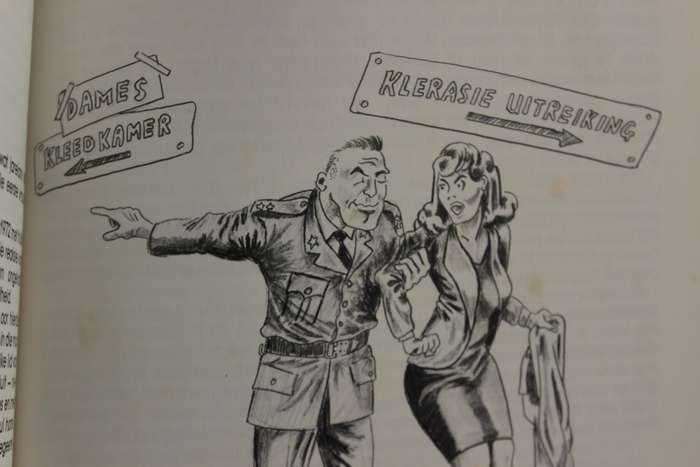POLISIE-PRAATJIES EN PENSKETSE deur Majoor Crafford, Kaptein Dippenaar en Majoor Potgieter.    (W)