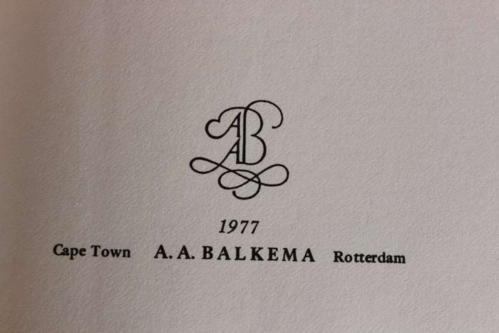 THE SOUTH AFRICAN WINE DICTIONARY. E.H. Bolsmann.   (W)