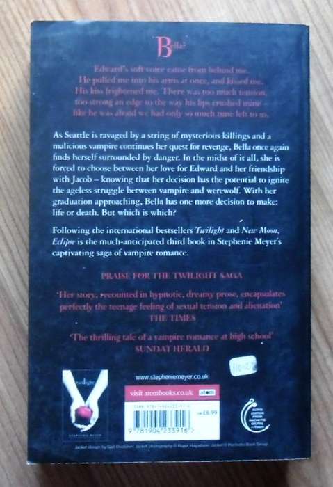 ECLIPSE by Stephanie Meyer
