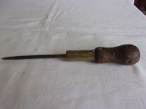 4 Vintage hand tools for 1 bid
