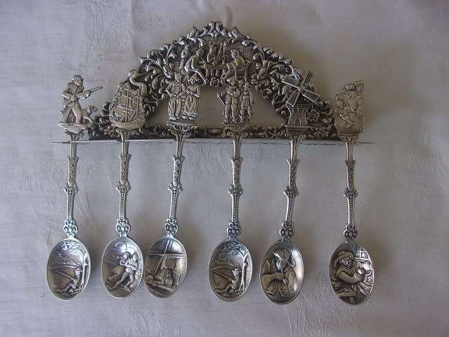 Set of 6 vintage Dutch silver plated teaspoons with stand