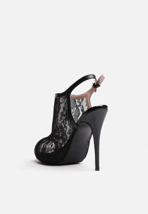 Ariana-FOOTWORK-Size 4