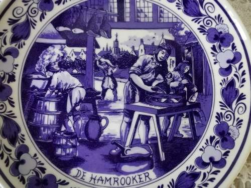 DELFTWARE - HOLLAND - 'DE HAMROOKER' DECORATIVE PLATE - 18 CM