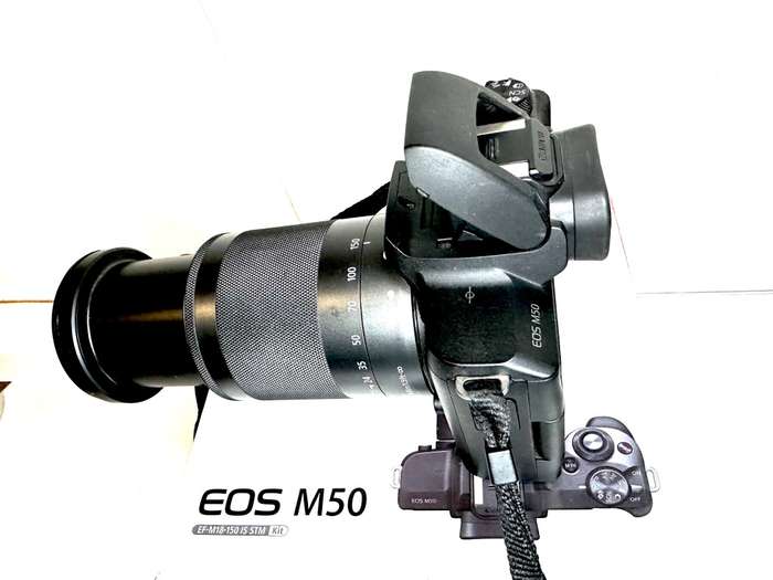 Canon EOS M50 Mirrorless camera with 18-150mm Lens & accessories excellent condition as new