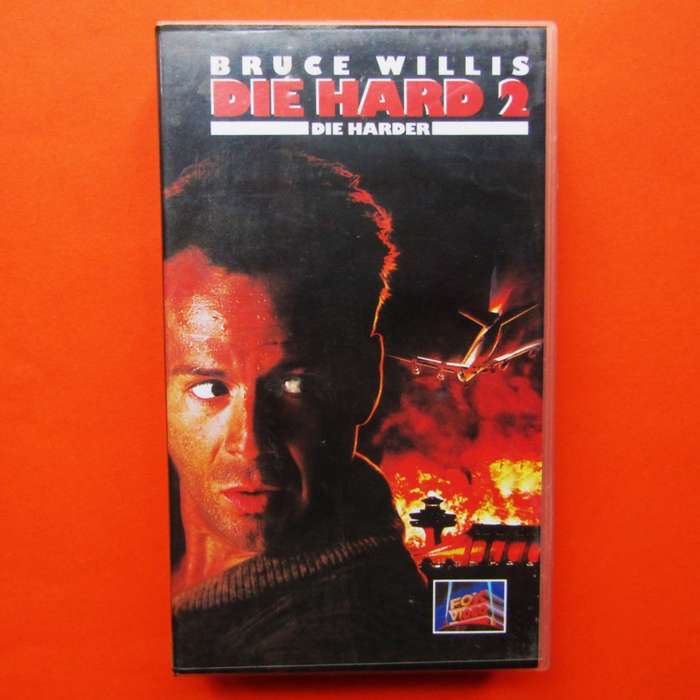 Die Hard 2 - Bruce Willis - Action Movie VHS Tape (1994)