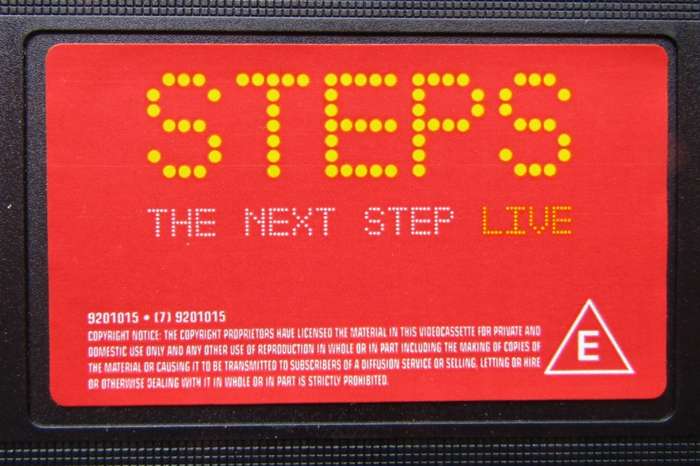 Steps - The Next Step Live - VHS Video Tape (1999)