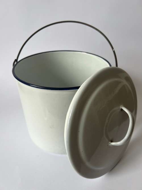 White Enamel Ice Bucket