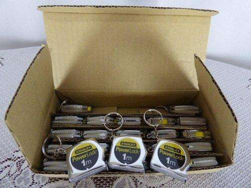 A BOX OF 25 STANLEY POWER LOCK 1m TAPE MEASURE KEY RINGS. GREAT GIFT FOR YOUR CLIENTS bid/piece