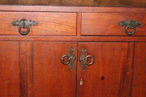 AN AMAZING ANTIQUE ART DECO SIDE SERVER WITH LOADS OF CUPBOARD SPACE AND A TIERED SERVING SURFACE