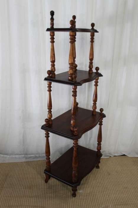 A STUNNING TALL VINTAGE FOUR-TIER "WHATNOT" DISPLAY SHELF IN GREAT CONDITION