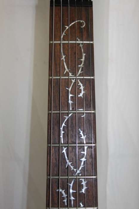 A SUPERB VENSON "CUSTOM" ELECTRIC GUITAR IN AWESOME CONDITION - JUST SERVICED AND NEW STRINGS