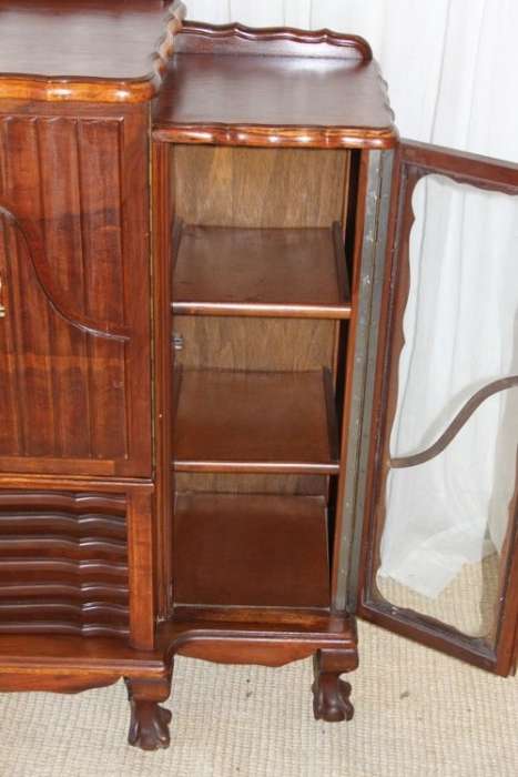 AN EXQUISITE VINTAGE SOLID IMBUIA BALL & CLAW RADIOGRAM CABINET - IDEAL COMPACT BAR CABINET