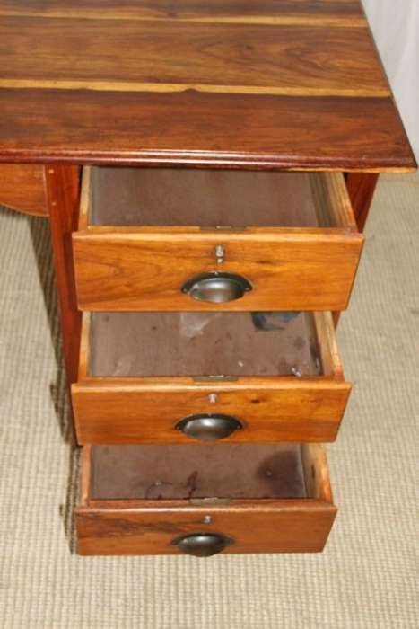 A SUPERB LARGE 6-DRAWER SOLID KIAAT EXECUTIVES DESK w/ STUNNING PERIOD HANDLES IN GREAT CONDITION