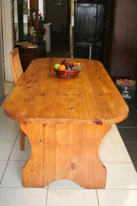 An Awesome 6-Seater Solid Wooden Kitchen/ Patio Dining Table with Loads Of Charm In Great Condition