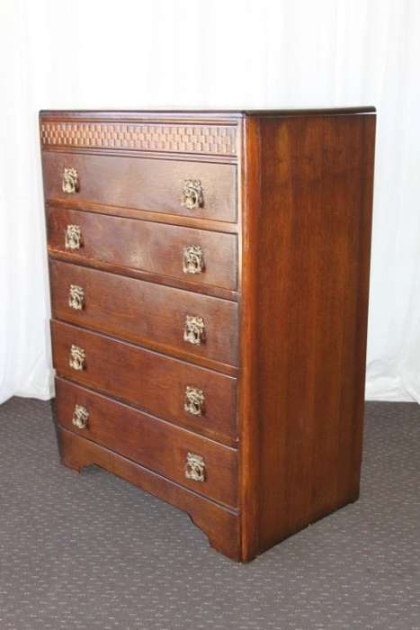 A beautiful Solidly built 5-drawer chest of drawers with stunning styling & ornate handles