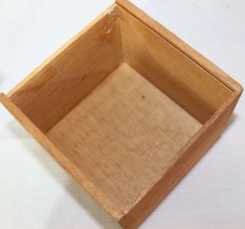 An exquisitely handmade Jose Gener Epicure No.2 wooden cigar box in fantastic condition