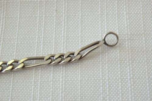 A beautiful sterling silver (925) unisex chain with a beautiful design in stunning condition