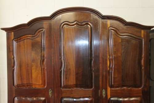 An exquisite gabled three-door solid Imbuia ball & claw wardrobe w/ a full length mirror - RS17Sale