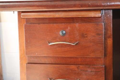 An awesome "curved front" office/ executive desk with ample drawers in great condition