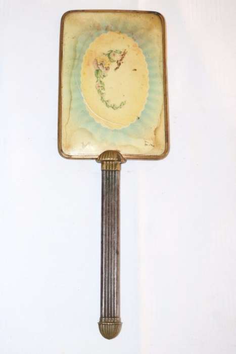 A lovely and elegant vintage handheld vanity mirror with bevelled glass - RS17Sale