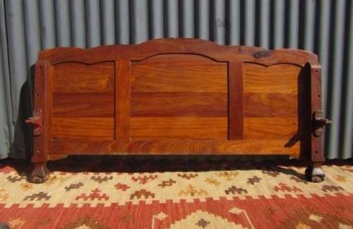 A beautiful vintage three-panel solid Imbuia double bed headboard and footboard set - RS17Bed