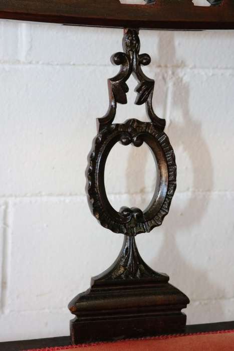 A fantastic antique Edwardian "duet parlour settee" couch w magnificent carved detailing - stunning!