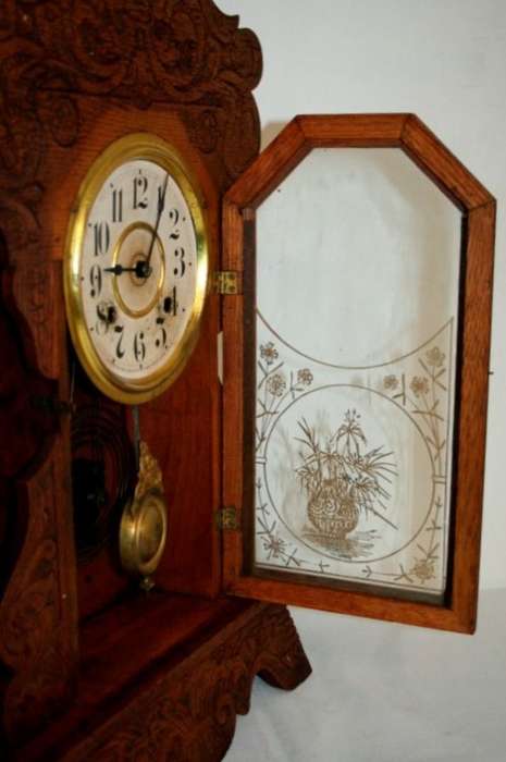 A beautiful & rare hand carved antique New Haven Clock "Gingerbread" shelf mantle clock - RS17CL