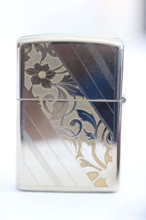 An amazing original Silver Plated Zippo limited edition floral design UNUSED lighter - stunning!