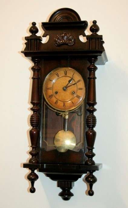 **RS17** A vintage mechanical wall clock with a spiral gong in complete working condition - RS17CL
