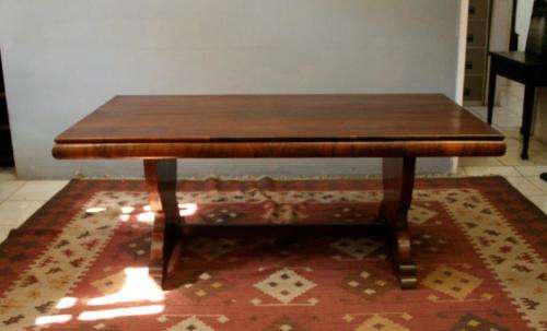 **RS17** A lovely vintage 6-seater dining room suite with solid table & 6x upholstered dining chairs