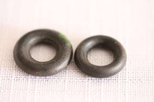 **RS17** Awesome collection of 21x assorted Dinky Toys car & truck (replacement) tyres - 3x sizes