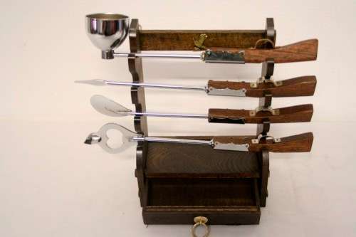 **RS17** A 4 piece bar tool set on a wooden stand, perfect in the bar area or in the lapa etc!