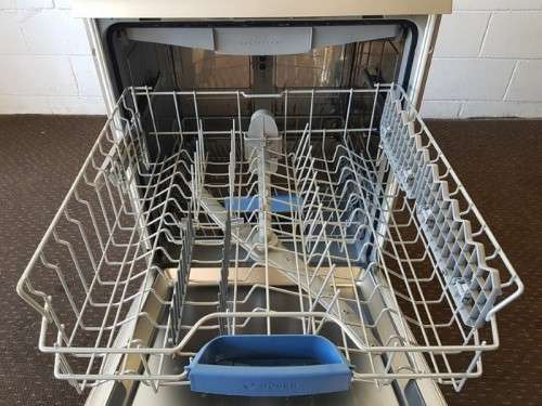 A stunning stainless steel (Silver Inox) Bosch "Serie|6" SilentPlus model: SMS58L08ZA dishwasher