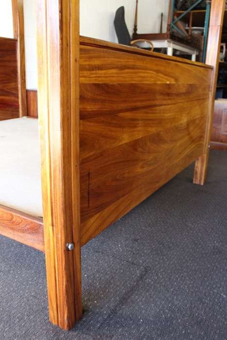 A magnificent solid Blackwood (King Size x-length) 4-poster bed w/ 2x matching bedside pedestals