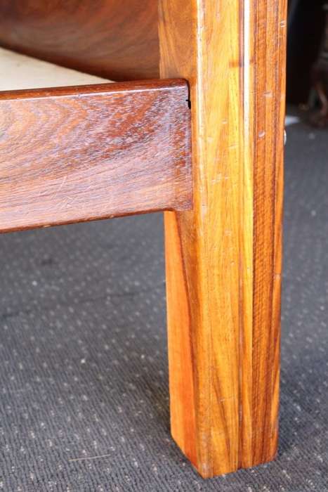 A magnificent solid Blackwood (King Size x-length) 4-poster bed w/ 2x matching bedside pedestals
