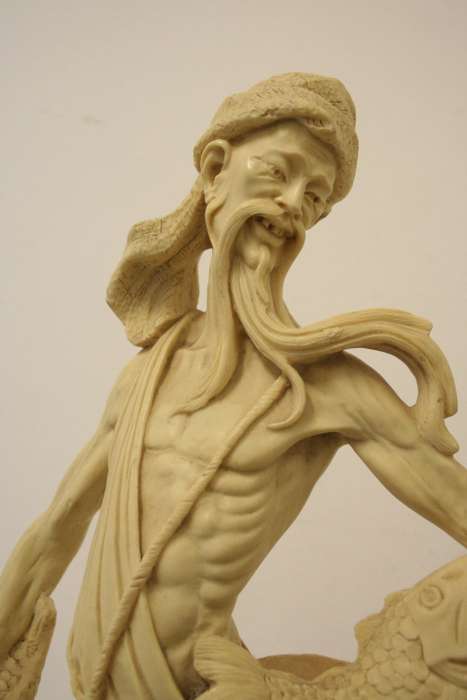 A gorgeous large ornamental Japanese themed oxylite figurine on a black base, fabulous on display