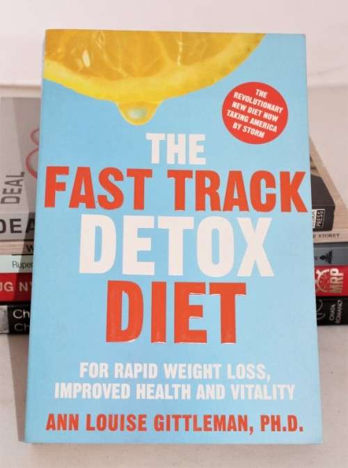 Bargain! An awesome collection of 6 books & textbooks based on health, mind and body.