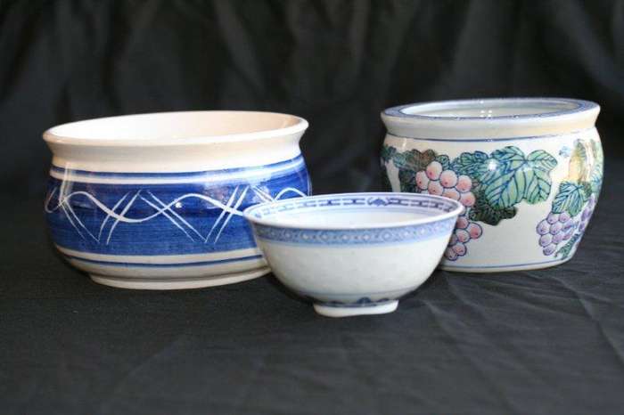 AN ASSORTMENT OF BOWLS!!! VERY COOL, EXCELLENT CONDITION...