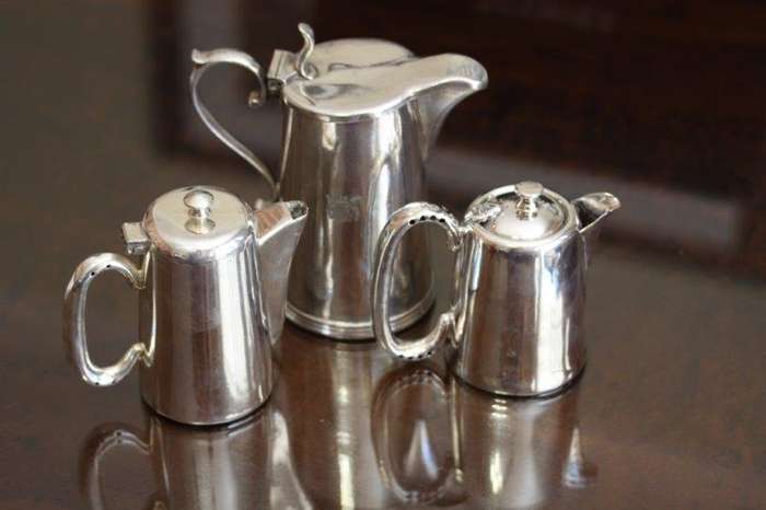 WOW! THREE RARE c1900's(?) SOUTH AFRICAN RAILWAYS EPNS TEA POTS IN GREAT CONDITION! VERY COLLECTABLE