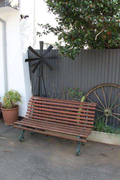 A STUNNING, EXCEPTIONAL HEAVY WROUGHT IRON GARDEN BENCH IN EXCELLEN CONDITION FOR THE AGE!!! AWESOME