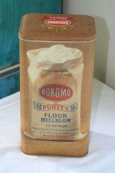 A VERY NICE BOKOMO PURITY 2.5KG FLOUR TIN!