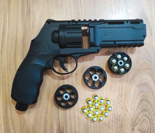 Umarex HDR50 .50 Cal revolver (20 Joule) + holster + 3 mags + 230 rounds + 18 x CO2 cartridges