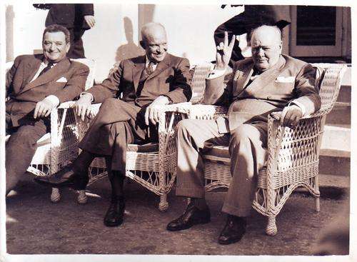Original Press Large Photograph - Churchill Gives Victory Sign