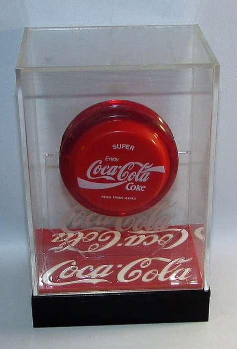 " Coca-Cola Super " Yo-Yo in Custom Display Case