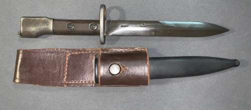 FN/UZI Bayonet with Frog ( Type B )