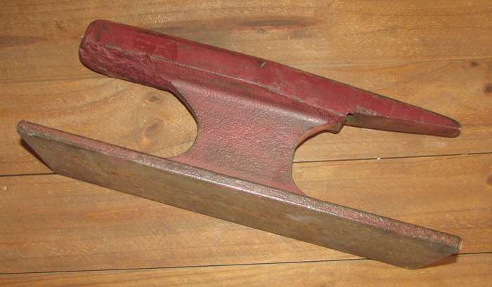 Medium Sized Metal Anvil ( Made from Railway Tracks )